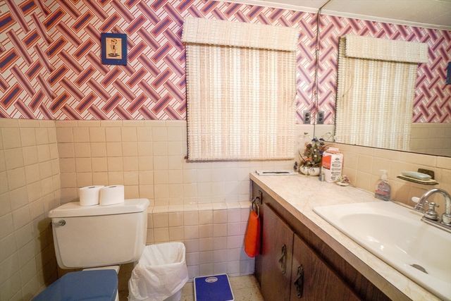 53 Yale Road, Needham, MA 02494