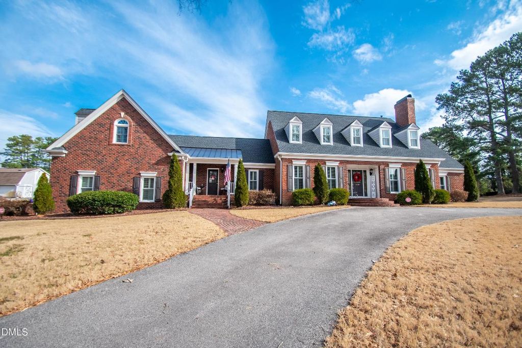 5708 Castlebrook Drive, Raleigh, NC 27604