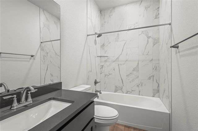 187 Everglades DR, Kyle, TX 78640