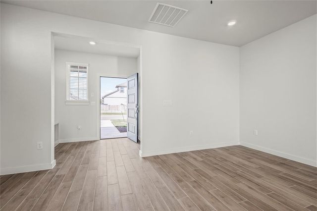 187 Everglades DR, Kyle, TX 78640