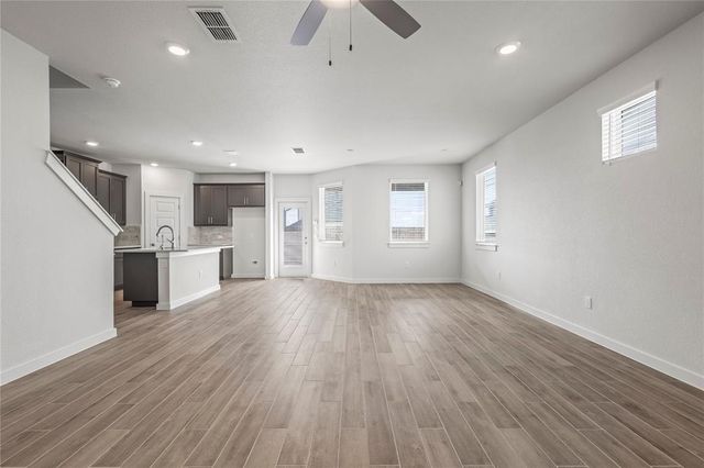 187 Everglades DR, Kyle, TX 78640