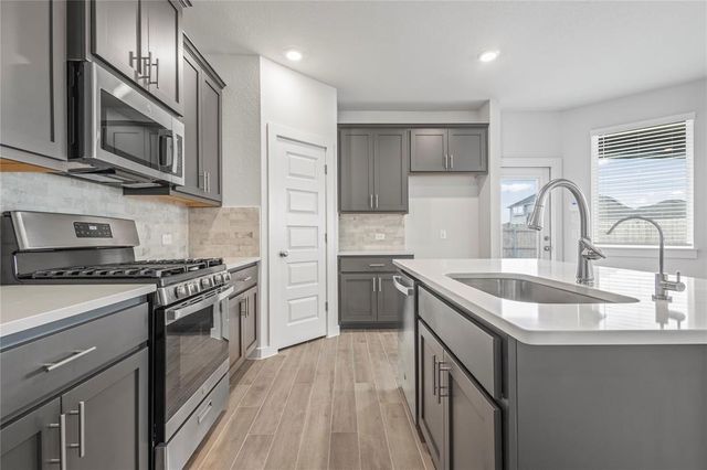 187 Everglades DR, Kyle, TX 78640