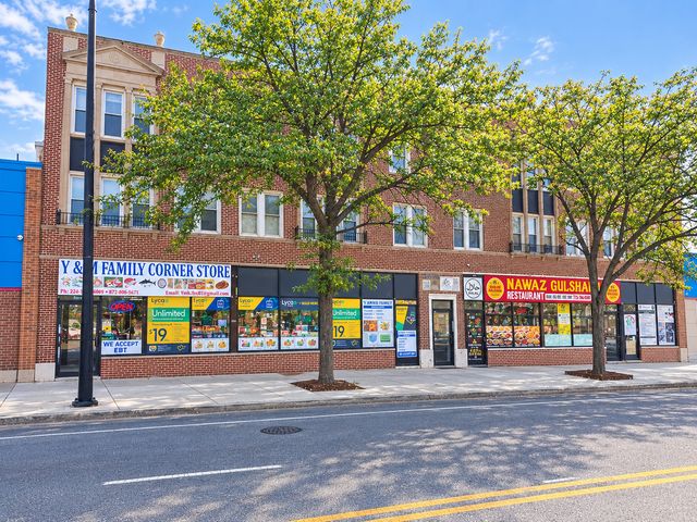 6235 N Western Avenue, Chicago, IL 60659