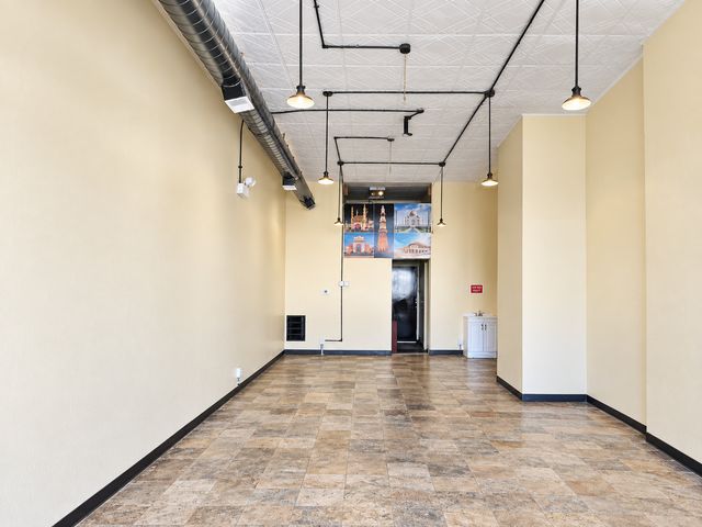 6235 N Western Avenue, Chicago, IL 60659