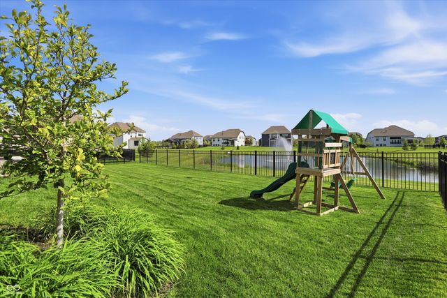 5166 Peachtree Road, Zionsville, IN 46077