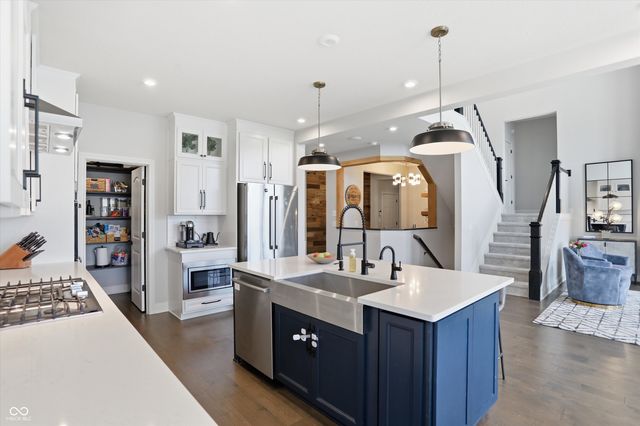 5166 Peachtree Road, Zionsville, IN 46077