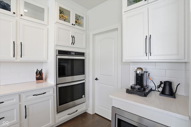 5166 Peachtree Road, Zionsville, IN 46077