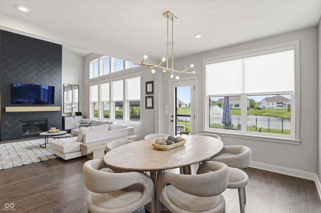 5166 Peachtree Road, Zionsville, IN 46077