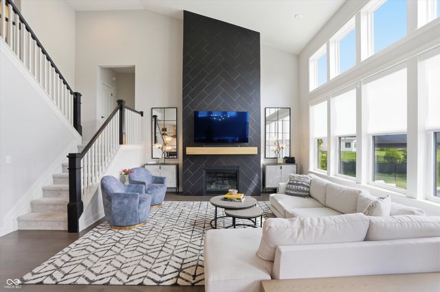5166 Peachtree Road, Zionsville, IN 46077