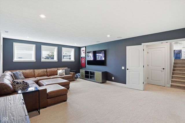 5166 Peachtree Road, Zionsville, IN 46077