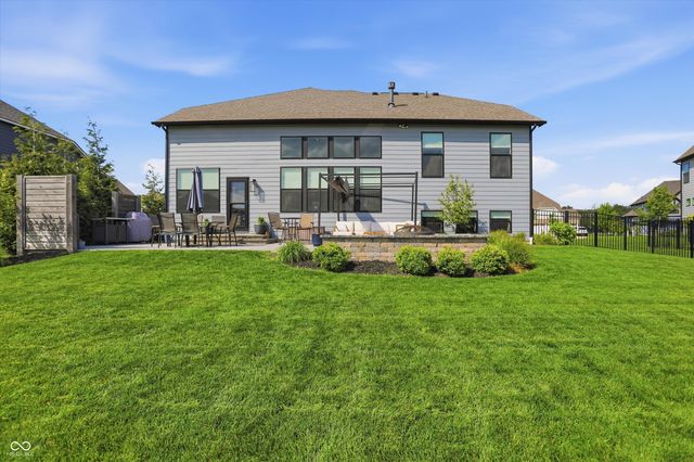 5166 Peachtree Road, Zionsville, IN 46077