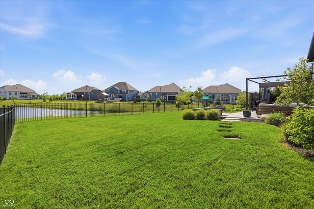 5166 Peachtree Road, Zionsville, IN 46077