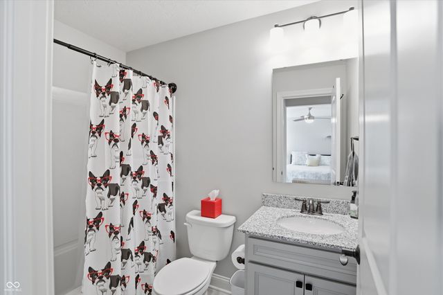 5166 Peachtree Road, Zionsville, IN 46077