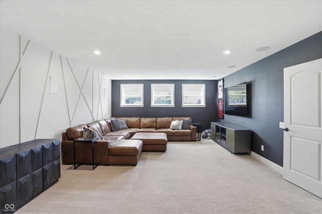 5166 Peachtree Road, Zionsville, IN 46077