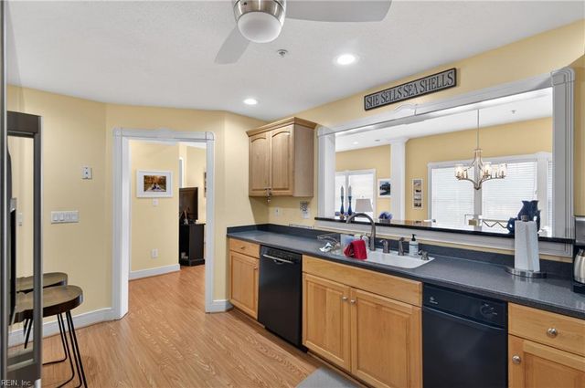 2140 Vista Cir Apt 202, Virginia Beach, VA 23451
