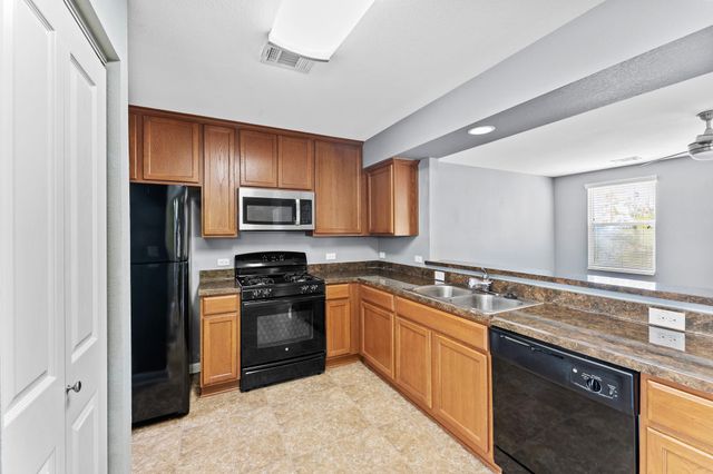 320 Trestle Tree 32, San Marcos, TX 78666