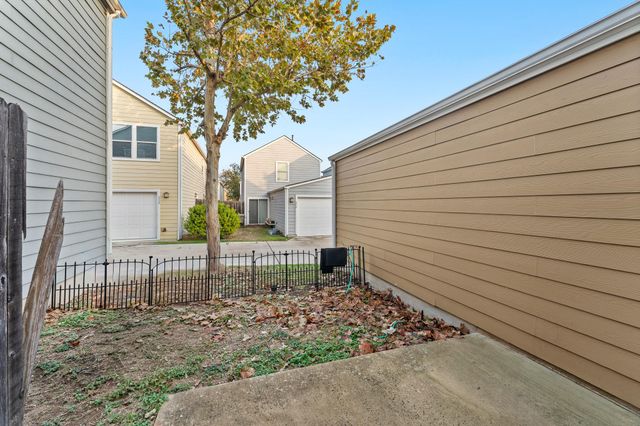 320 Trestle Tree 32, San Marcos, TX 78666