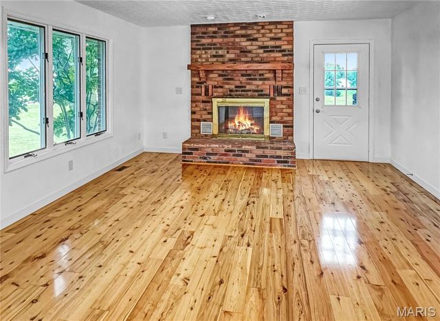 4600 Hilltop Drive, Washington, MO 63090