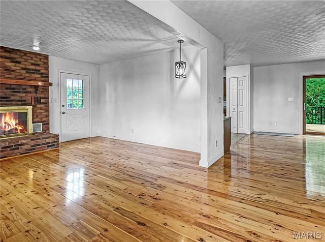 4600 Hilltop Drive, Washington, MO 63090