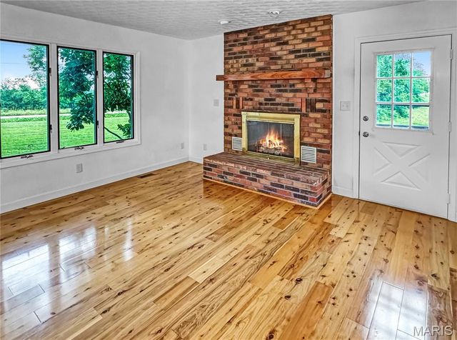 4600 Hilltop Drive, Washington, MO 63090