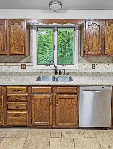 4600 Hilltop Drive, Washington, MO 63090