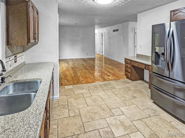 4600 Hilltop Drive, Washington, MO 63090