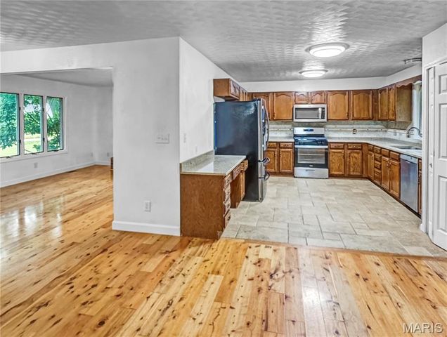 4600 Hilltop Drive, Washington, MO 63090
