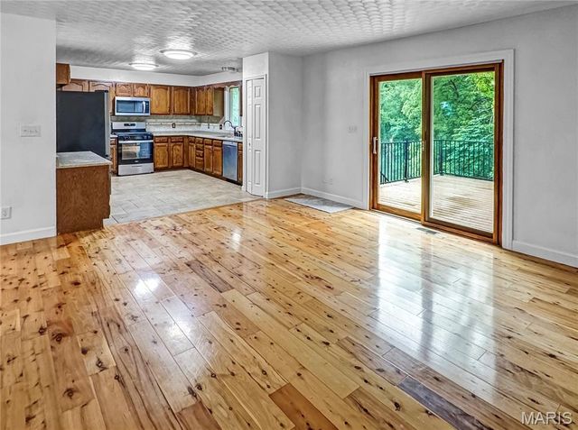 4600 Hilltop Drive, Washington, MO 63090
