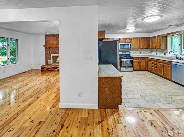 4600 Hilltop Drive, Washington, MO 63090