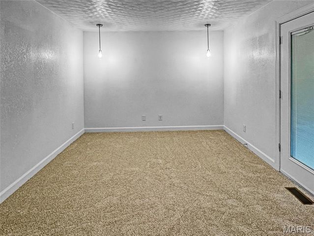 4600 Hilltop Drive, Washington, MO 63090