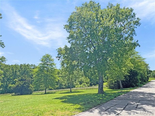 4600 Hilltop Drive, Washington, MO 63090