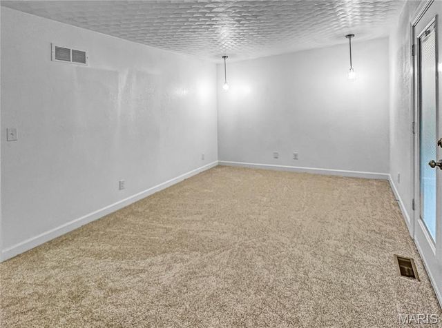 4600 Hilltop Drive, Washington, MO 63090