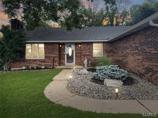 4600 Hilltop Drive, Washington, MO 63090