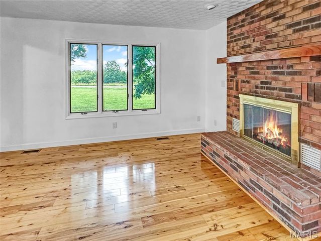 4600 Hilltop Drive, Washington, MO 63090
