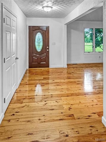4600 Hilltop Drive, Washington, MO 63090