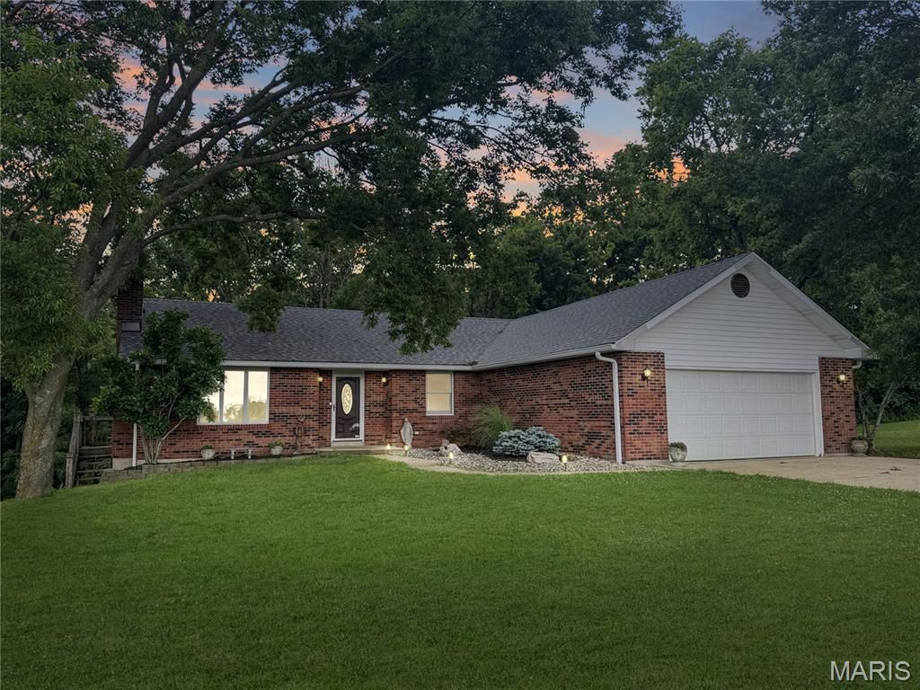 4600 Hilltop Drive, Washington, MO 63090