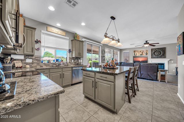 40924 N CROCKETT Trail, Anthem, AZ 85086