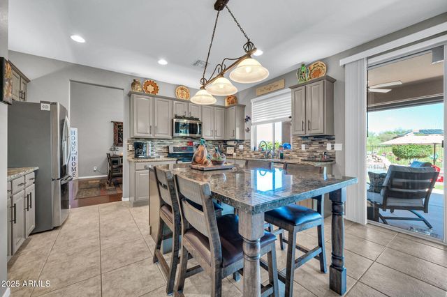 40924 N CROCKETT Trail, Anthem, AZ 85086