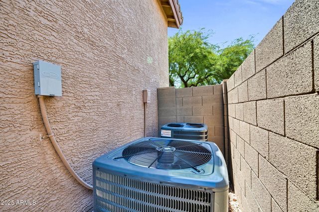 40924 N CROCKETT Trail, Anthem, AZ 85086
