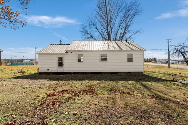 103 State Line Road, Pocola, OK 74902