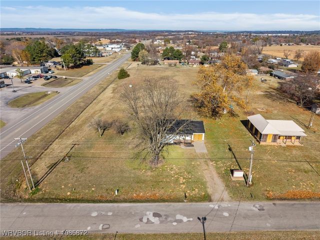 103 State Line Road, Pocola, OK 74902