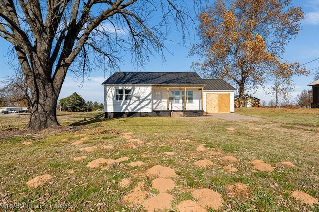 103 State Line Road, Pocola, OK 74902