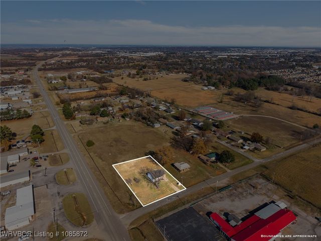 103 State Line Road, Pocola, OK 74902