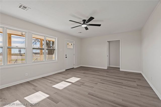 103 State Line Road, Pocola, OK 74902