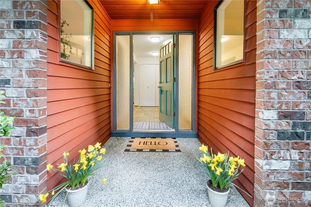 5311 136th Place SW, Edmonds, WA 98026