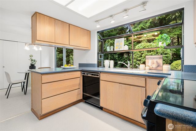 5311 136th Place SW, Edmonds, WA 98026