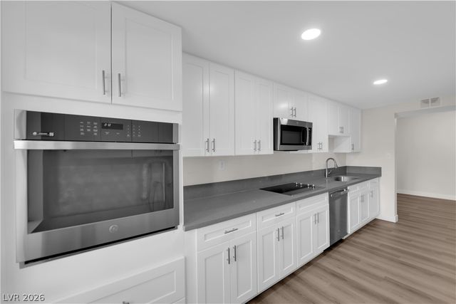 750 South Royal Crest Circle 316, Las Vegas, NV 89169