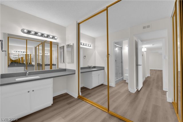 750 South Royal Crest Circle 316, Las Vegas, NV 89169