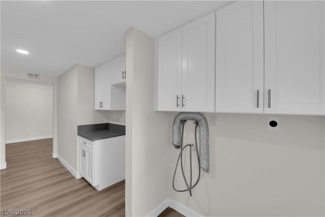 750 South Royal Crest Circle 316, Las Vegas, NV 89169