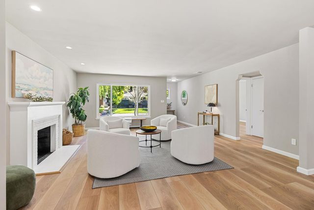 4632 Sunset Dr, Sacramento, CA 95822